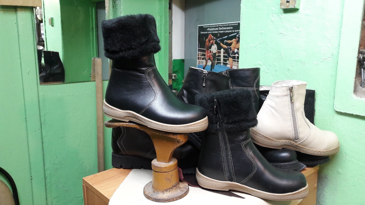 Купить обувь в пензе. Починить обувь в Пензе. Обувь из Пензенского универмага 1980. Магазин туфлей в Пензе. Ремонт обуви Пенза.